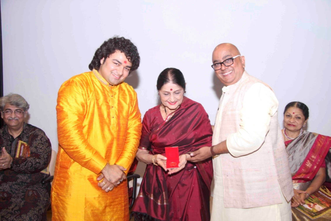 Brahma Ratna Award to Padma Bhushan Dr. Kanak Rele brahmabodhi